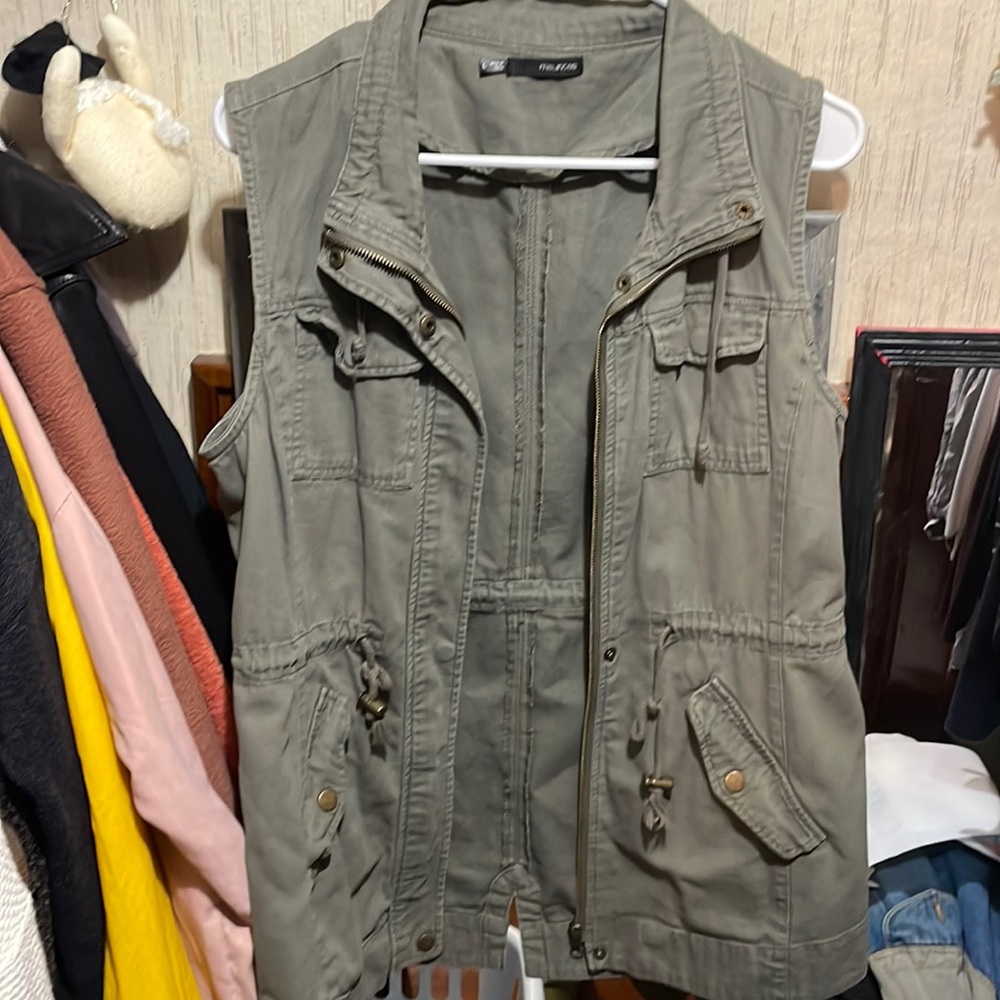 Army Green Maurice’s vest